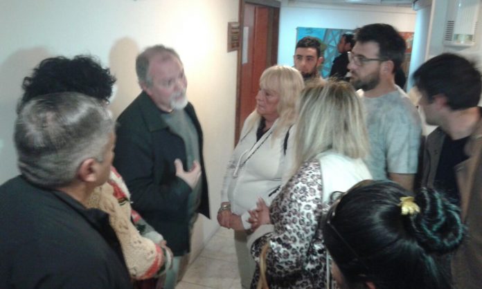 Pedrone dialogó con los vecinos y les prometió una solución desde el ejecutivo