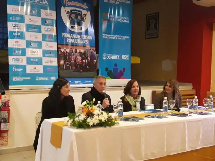 El programa turisteando incluye a la tercera edad