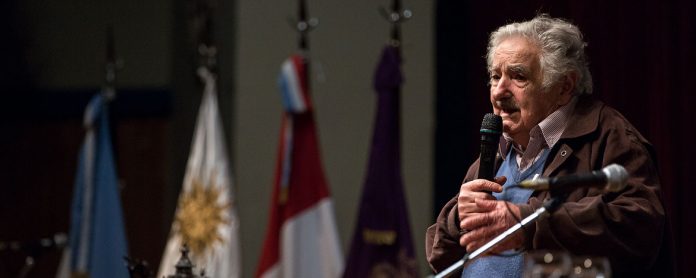 2018-05-10-DHC-Mujica-01