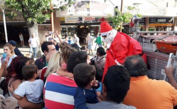La magia de la Navidad llega a las calles de Carlos Paz de la mano de los Bomberos Voluntarios