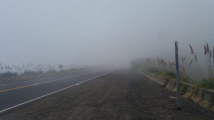 camino altas cumbres lluvia
