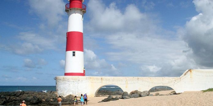 Farol-de-Itapua-brasil
