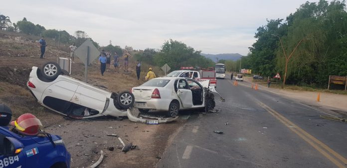 Robo a mano armada, escape y vuelco en la Ruta 38 foto tapa 4