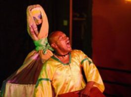 Ritmo de carnaval, cuentos y raíz: Marco Esqueche lleva su “Mamita África” a San Esteban y Charbonier