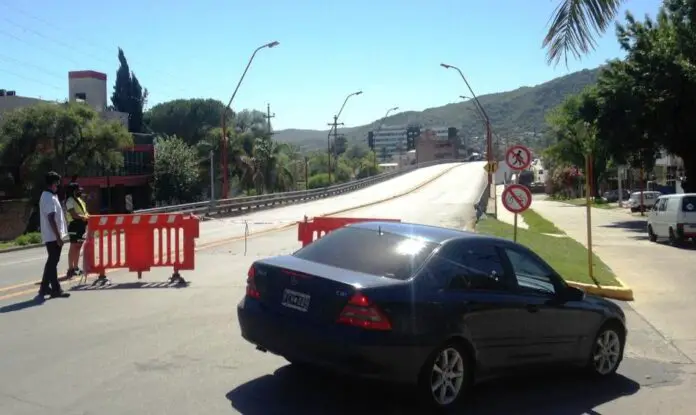 puente uruguay corte