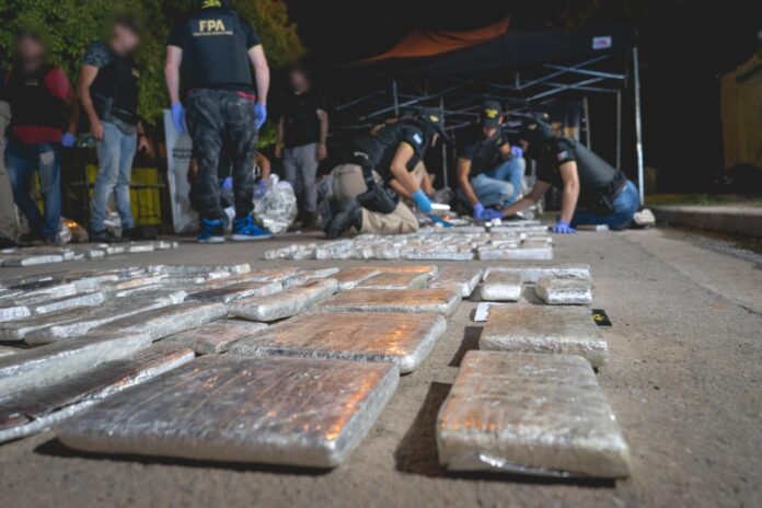 detenidos 300 k droga