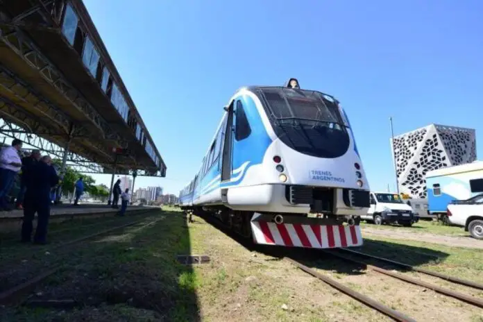 46dc58b5-5a15-4e81-981f-f08c883a35ce_large