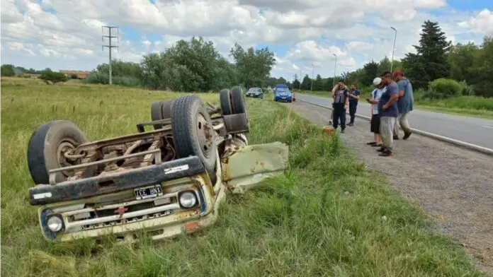 vuelco-camion-aeroclub-2