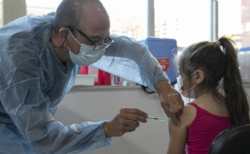 Eliminan la obligatoriedad de las vacunas de los cinco años para cobrar un complemento de la AUH