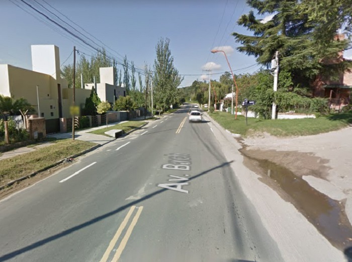 Motociclista resultó herida tras caerse en barrio Costa Azul