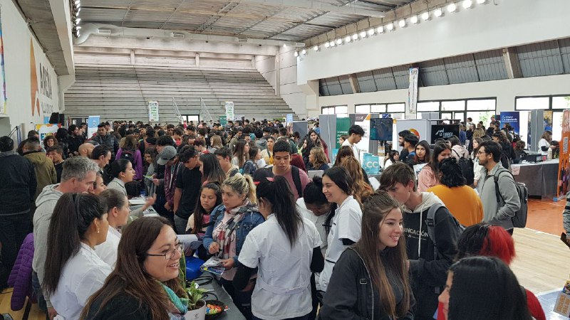 La oferta educativa de toda la provincia está presente en la Expocarreras de Carlos Paz