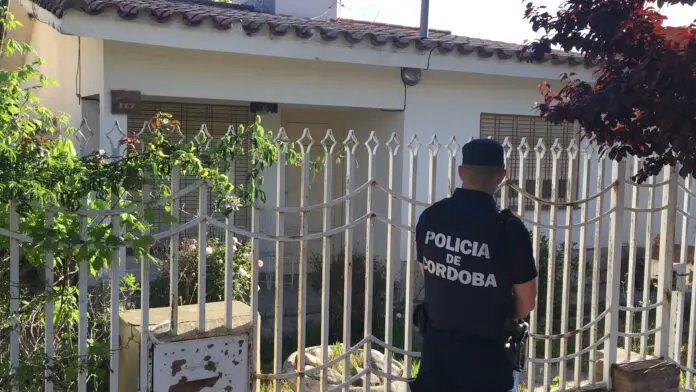 910633BE-B299-418E-9047-42D74BE2FABF