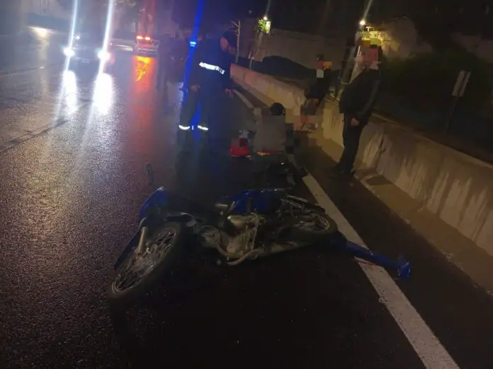 motociclista ingreso autopista