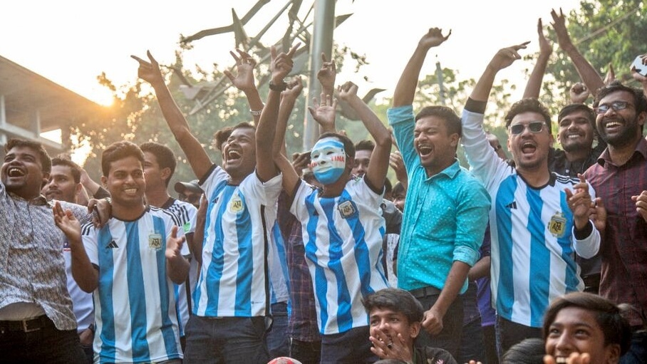Bangladesh volvió a ser una fiesta por el triunfo argentino en Qatar