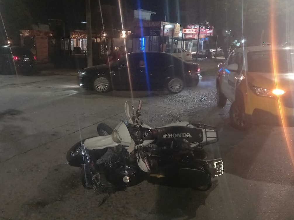 Chocaron dos motos en la avenida Cárcano: Dos heridos