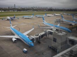 Gremios rechazan la idea de Milei de dar Aerolíneas Argentina a los trabajadores: “Sin los aportes del Estado no puede funcionar”