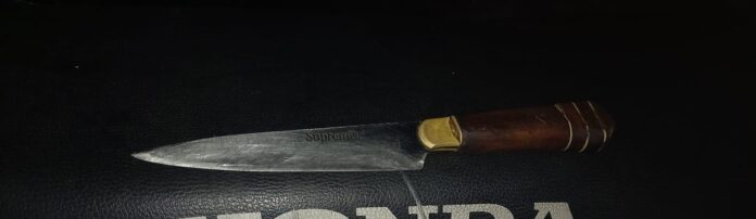 cuchillo en centro viejo