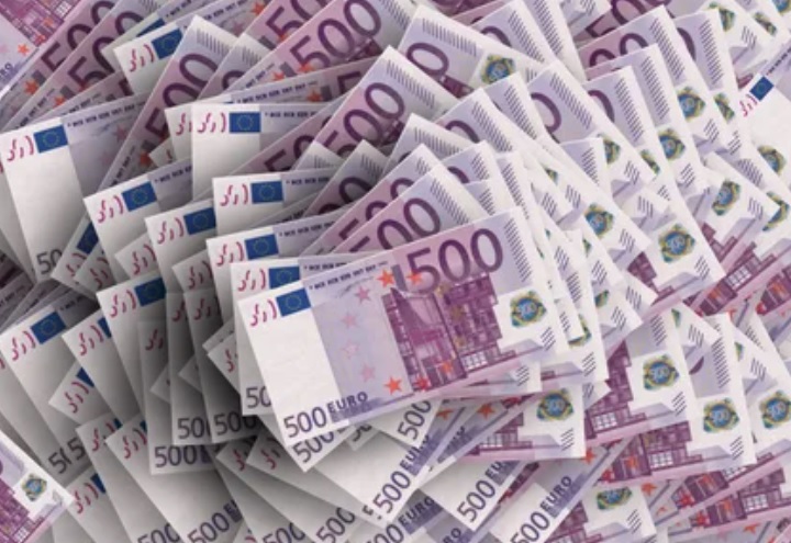 Una pareja gana más de 1 millón de euros en un juego de azar y ella se queda con todo tras dejarlo