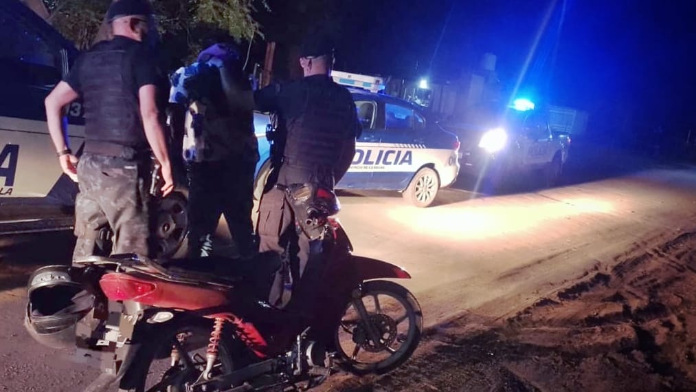 Robó una moto en la Comuna de San Roque pero lo atraparon pocos minutos después