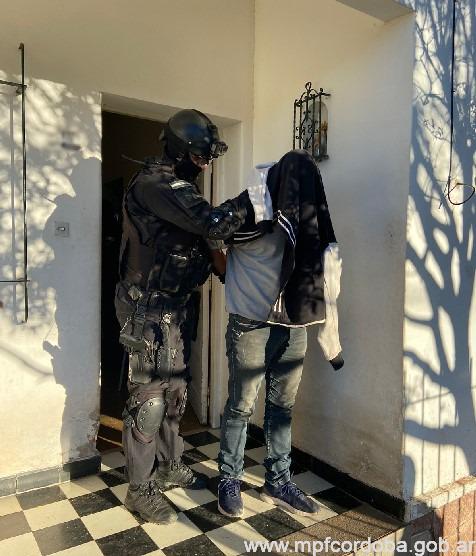 Tres detenidos tras allanamientos en cuevas de narcos en Punilla