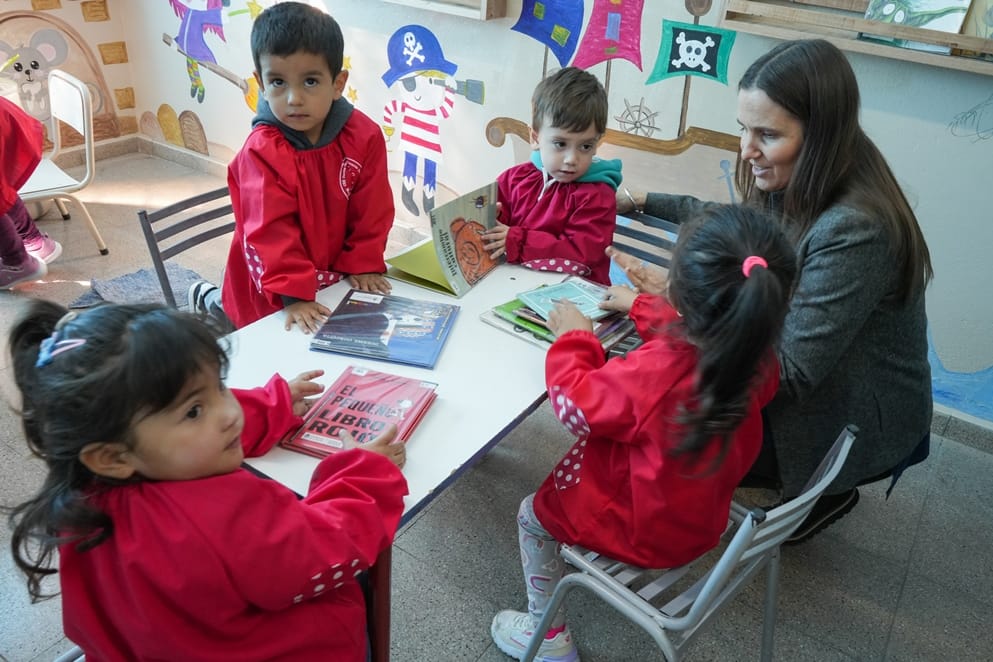 10 mil libros para iniciar a los niños de 3 años en el mundo de la lectura