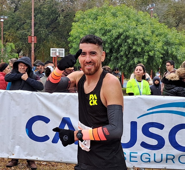 Elías Acevedo ganó la Maratón Vuelta al Lago San Roque