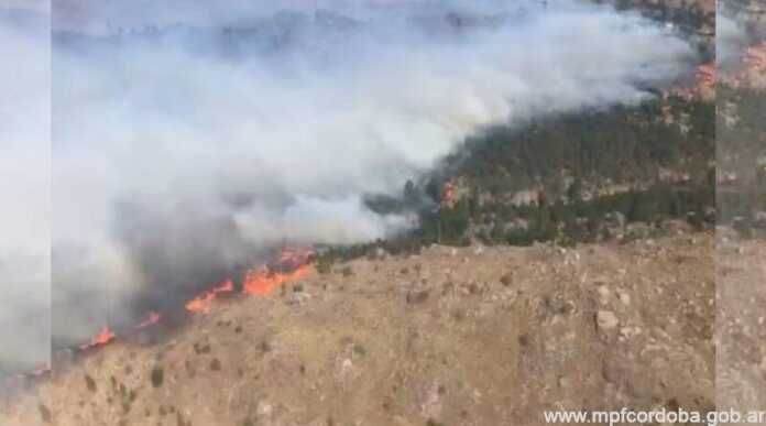 24-09-02-z-incendios-en-yacanto-el-durazno-800x445-1