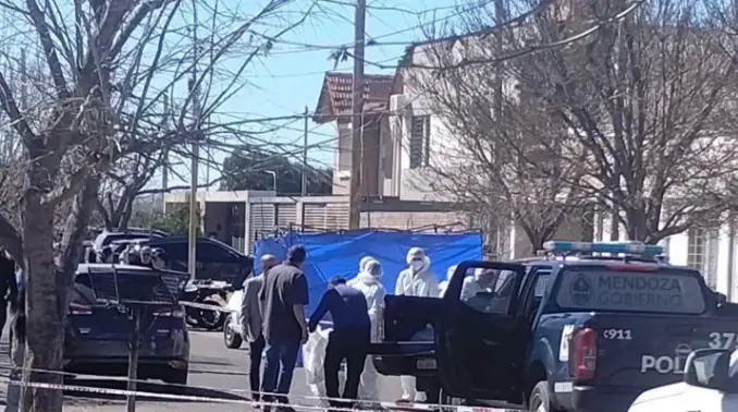 hallaron el cadáver de una docente mendocina en un auto