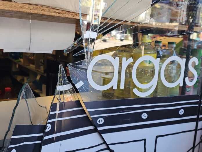 rotura de vidrio intento de robo (2)