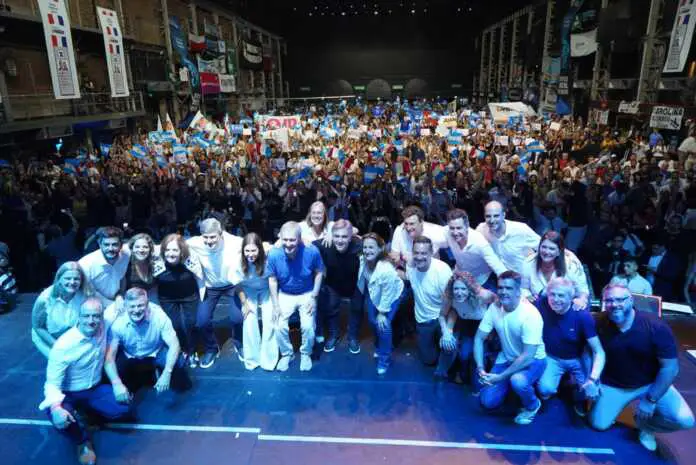 WhatsApp Image 2025-10-23 at 23.20.07