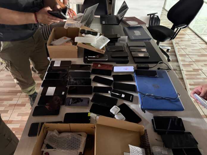 WhatsApp Image 2025-10-25 at 08.19.00