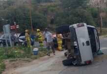 Tanti: Una camioneta volcó tras un choque en la Ruta 28