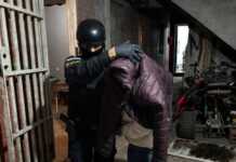 Detuvieron a tres mujeres y a un menor que vendían cocaína en un barrio de Córdoba