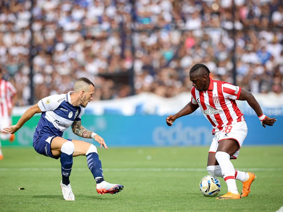 Estudiantes se quedó con el clásico platense y pasó a la final del Clausura