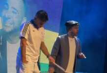 Ulises Bueno visitó a Camilo Nicolás en el teatro Holiday