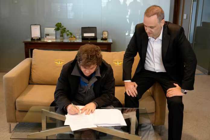 WhatsApp Image 2025-12-11 at 19.38.05