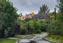 A no guardar el paraguas: al domingo todavía le queda un alerta por tormentas