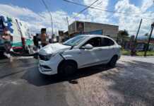 Dos personas hospitalizadas tras un choque entre un auto y una moto en Carlos Paz