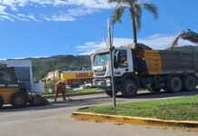 Caminos de las Sierras interviene con obras de bacheo en Av. San Martín de Carlos Paz