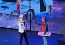 El Oficial Gordillo estrenó en el Luxor “Choriando al futuro”