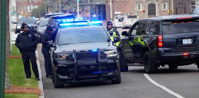 SYDRNk4R6_1256x620__1