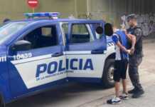 Iba armado en una moto y fue detenido en un control en el puente Los Gigantes