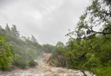 Arroyo Tanti: Impactantes imágenes de la creciente en La Cascada (VIDEO)