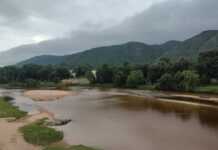 Domingo gris en Carlos Paz: cielo cubierto, fresco y la lluvia como incógnita