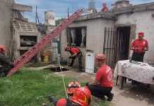 Video: Rescataron a una mujer que cayó a un pozo negro