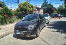 Una joven lesionada tras el choque entre un auto y una moto en barrio La Cuesta