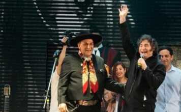 Jesús María: Javier Milei cantó “Amor Salvaje” con el Chaqueño Palavecino y le agradeció a Córdoba