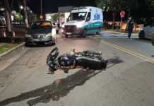 Carlos Paz: Dos motociclistas heridos tras el choque de su moto con un auto