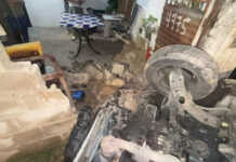 Córdoba y una noche de terror: Una adolescente volcó un auto, chocó contra una casa e hirió a un niño