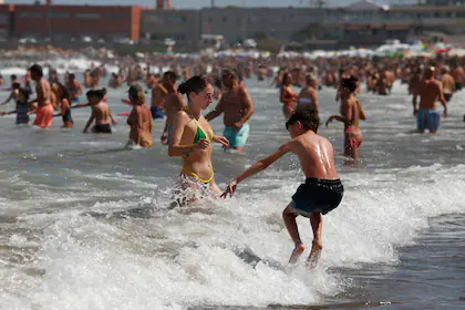 Una ola de gran magnitud dejó un muerto y más de 30 heridos en Santa Clara del Mar